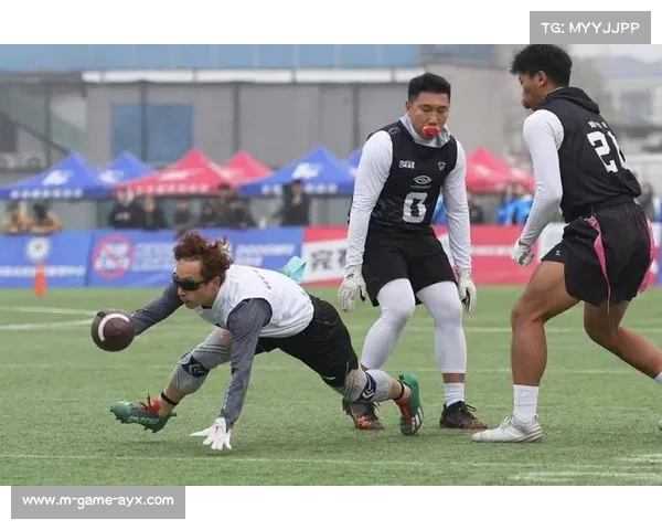 前NFL球星布雷迪投资中国青少年腰旗橄榄球联赛推动运动发展 前NFL球星布雷迪投资中国青少年腰旗橄榄球联赛推动运动发展