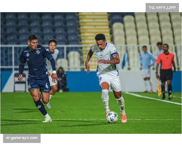 斯卢茨基被迫调整前腰配置 特谢拉伤缺导致申花进攻体系重构